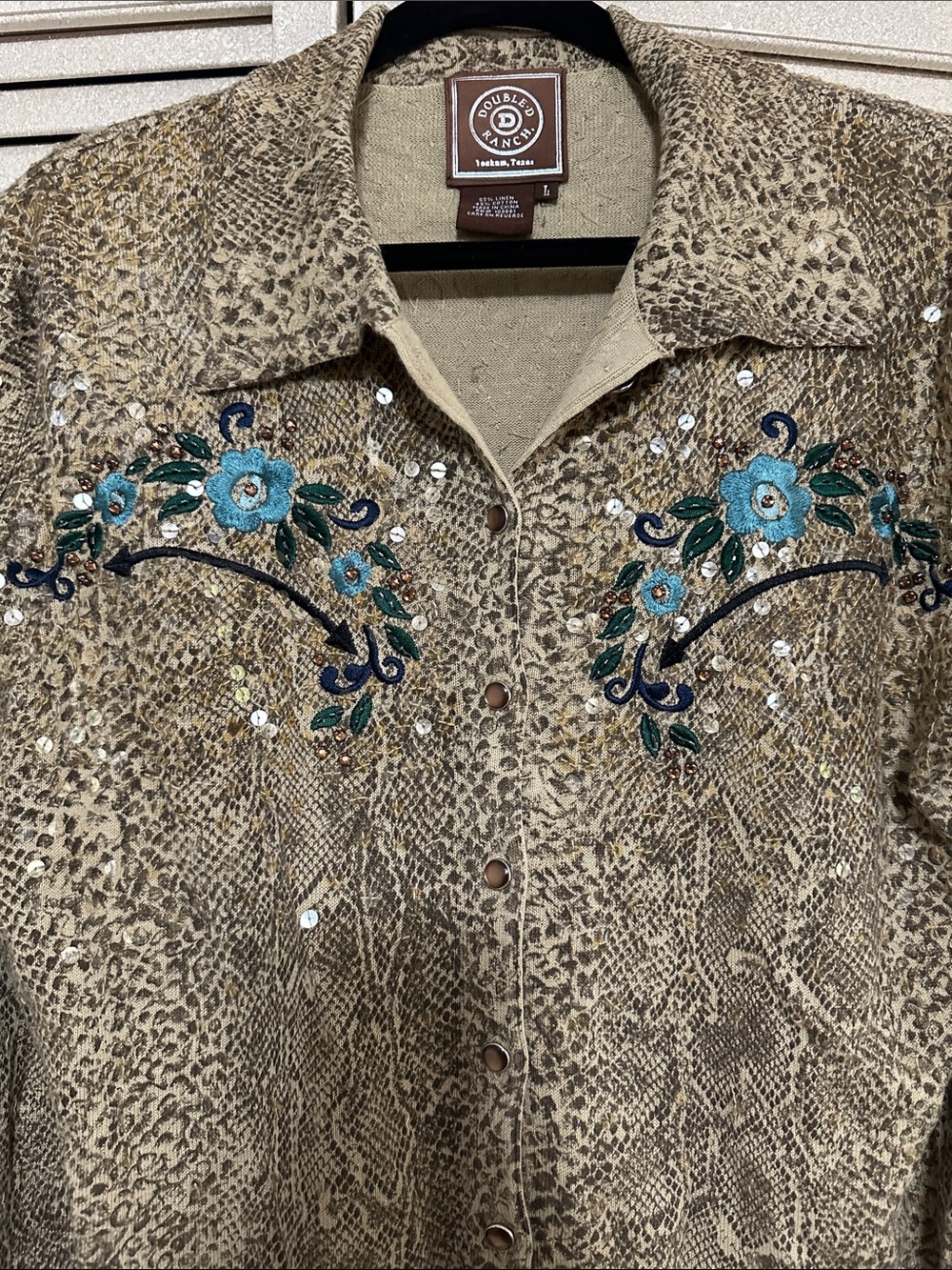 Double D Ranch Tan Snakeskin Western Shirt with Teal Floral Embroidery L - Picture 7 of 10